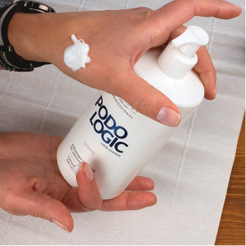 Kremowy plaster Farmona PODOLOGIC LIPID SYSTEM na zrogowacenia 500 ml